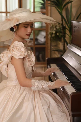 婚纱照右